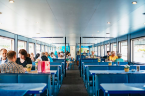 Berlin 1-Hour City Tour by Boat with Guaranteed Seating 4