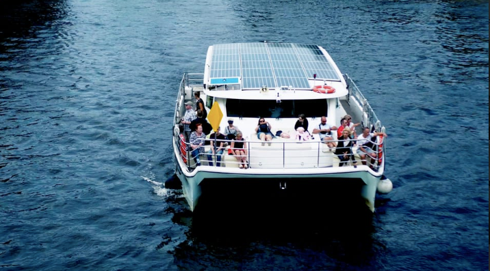 Berlin: Boat Tour on a Solar-Powered Catamaran
