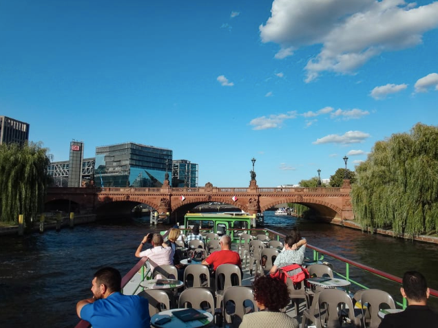 Berlin: 2.5-Hour East Side Boat Cruise with Commentary
